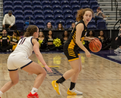 A10 basketball picture