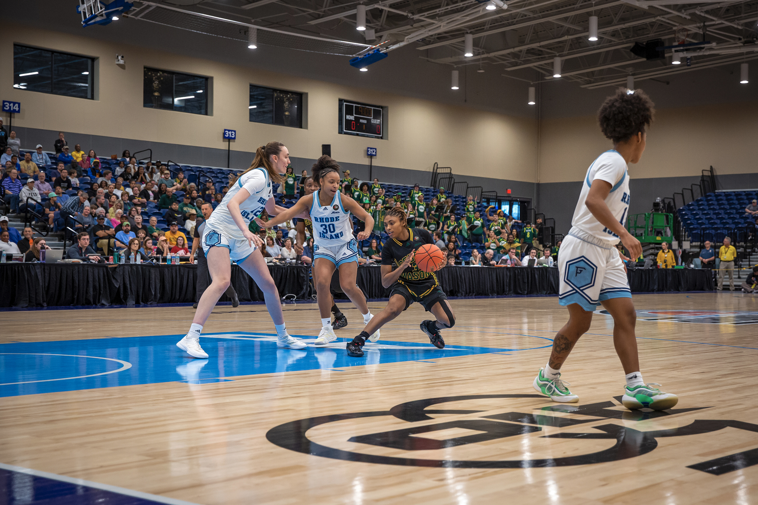 A10 basketball picture